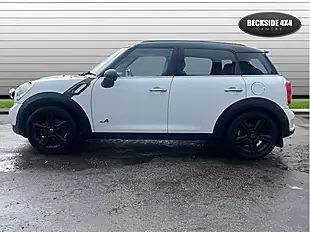Used 2010 MINI Countryman Cooper S ALL4 Light White - Interior and Exterior details 4