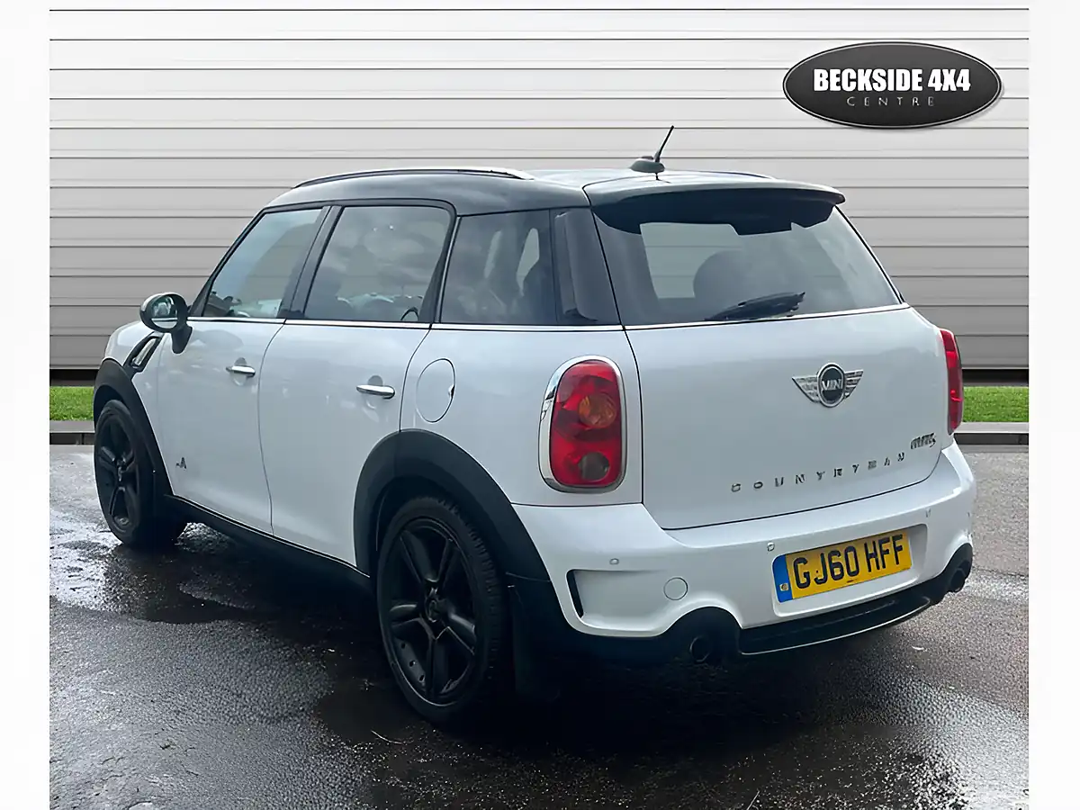 Used 2010 MINI Countryman Cooper S ALL4 Light White - Interior and Exterior details 5