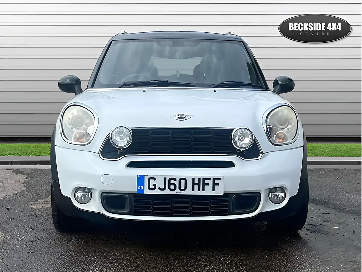 Used 2010 MINI Countryman Cooper S ALL4 Light White - Interior and Exterior details 7