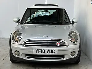 Used 2010 MINI Hatch Cooper Camden White Silver - Interior and Exterior details 2