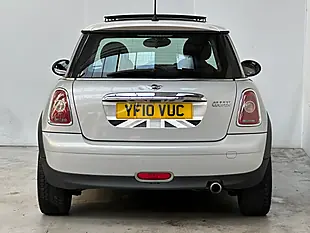 Used 2010 MINI Hatch Cooper Camden White Silver - Interior and Exterior details 5
