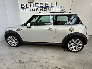 Used 2010 MINI Hatch Cooper Camden White Silver - Interior and Exterior details 6