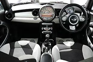Used 2010 MINI Hatch Cooper Camden White Silver - Interior and Exterior details 13