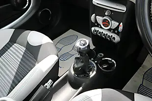 Used 2010 MINI Hatch Cooper Camden White Silver - Interior and Exterior details 17