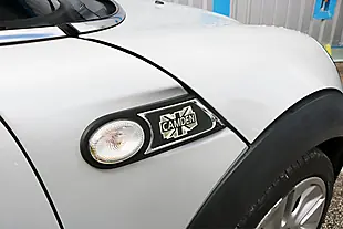 Used 2010 MINI Hatch Cooper Camden White Silver - Interior and Exterior details 2