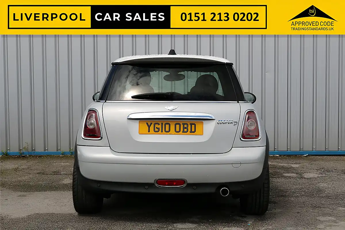 Used 2010 MINI Hatch Cooper Camden White Silver - Interior and Exterior details 5
