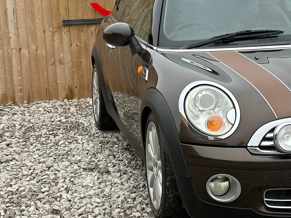 Used 2010 MINI Hatch Cooper Mayfair 50th Edition Brown - Interior and Exterior details 6
