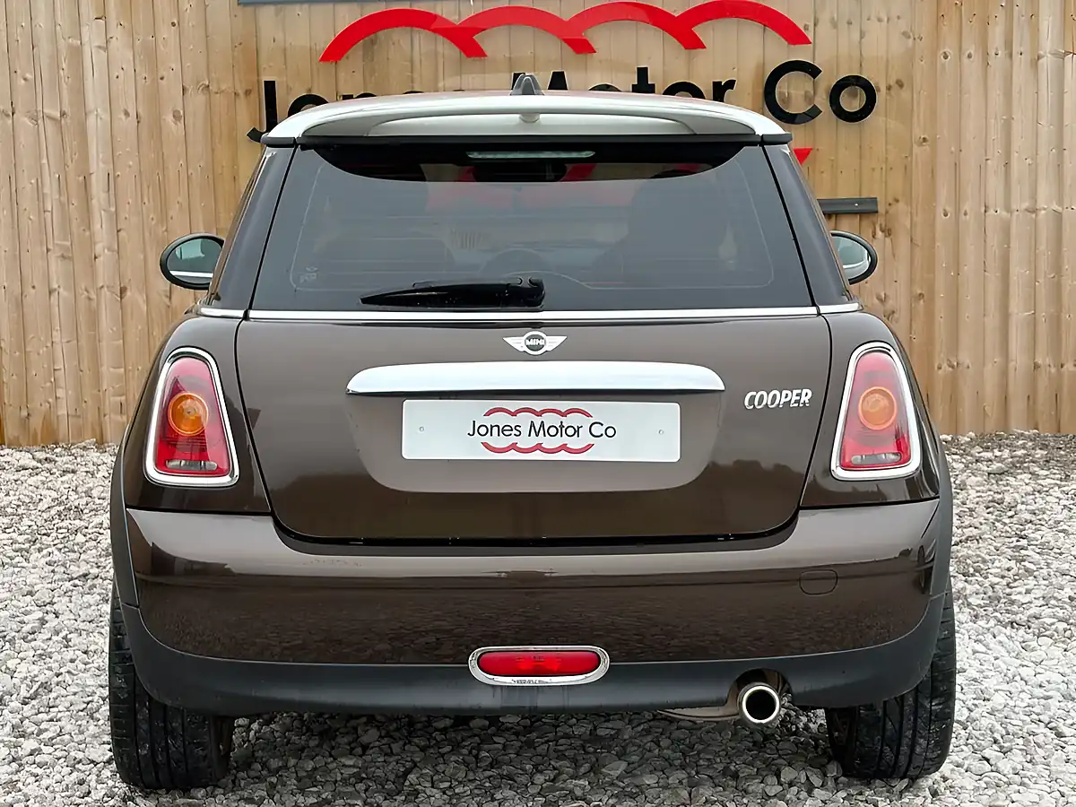Used 2010 MINI Hatch Cooper Mayfair 50th Edition Brown - Interior and Exterior details 7