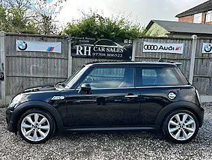 Used 2010 MINI Hatch Cooper S Black - Interior and Exterior details 10