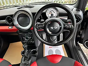 Used 2010 MINI Hatch Cooper S Black - Interior and Exterior details 4