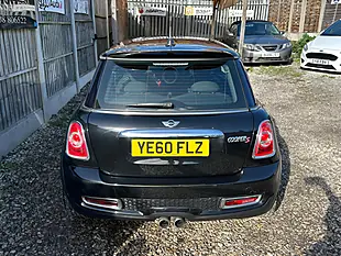 Used 2010 MINI Hatch Cooper S Black - Interior and Exterior details 8