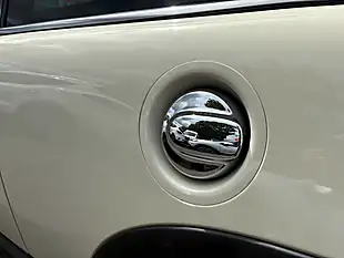 Used 2010 MINI Hatch Cooper S White - Interior and Exterior details 12