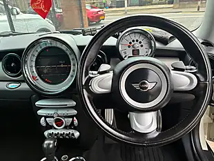 Used 2010 MINI Hatch Cooper S White - Interior and Exterior details 16