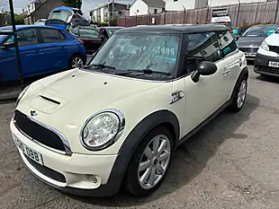 Used 2010 MINI Hatch Cooper S White - Interior and Exterior details 8