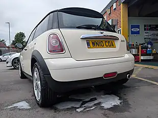 Used 2010 MINI Hatch Cooper White - Interior and Exterior details 2