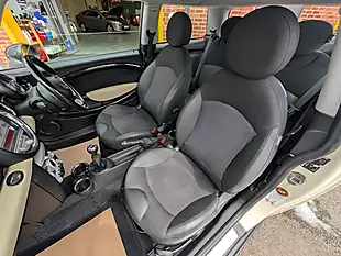 Used 2010 MINI Hatch Cooper White - Interior and Exterior details 9