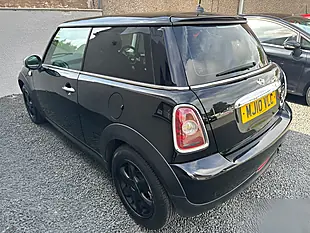 Used 2010 MINI Hatch One Black - Interior and Exterior details 5