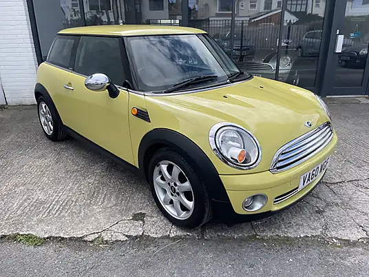 2010 MINI Hatch One (Pepper Pack)