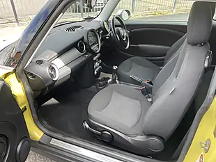 Used 2010 MINI Hatch One (pepper Pack) Interchange Yellow - Interior and Exterior details 14