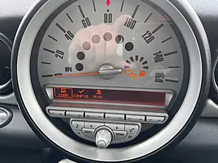 Used 2010 MINI Hatch One (pepper Pack) Interchange Yellow - Interior and Exterior details 16