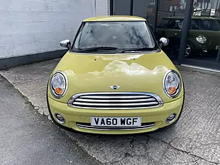 Used 2010 MINI Hatch One (pepper Pack) Interchange Yellow - Interior and Exterior details 3