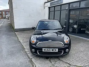 Used 2010 MINI Hatch One (pepper Pack) Midnight Black Metallic - Interior and Exterior details 3
