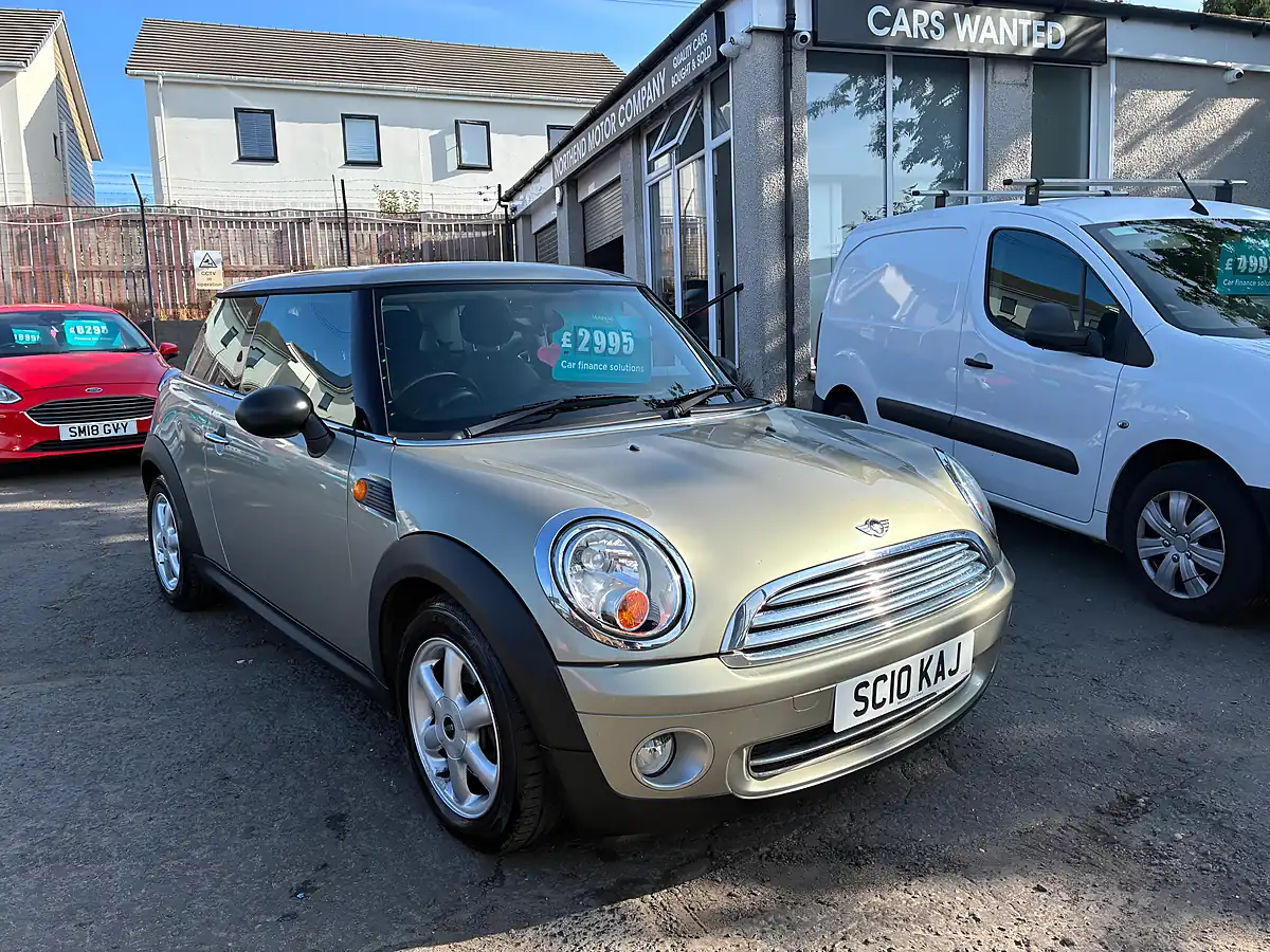Used 2010 MINI Hatch One Silver - Front View