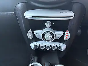 Used 2010 MINI Hatch One Silver - Interior and Exterior details 10