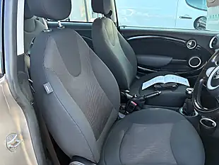 Used 2010 MINI Hatch One Silver - Interior and Exterior details 14