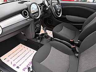 Used 2010 MINI Hatch One White - Interior and Exterior details 14