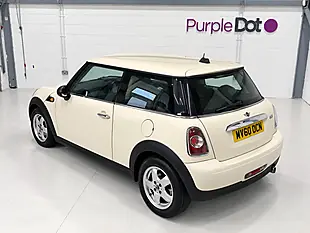 Used 2010 MINI Hatch One White - Interior and Exterior details 5