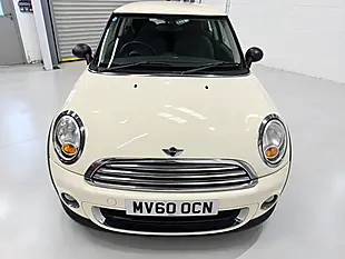 Used 2010 MINI Hatch One White - Interior and Exterior details 8