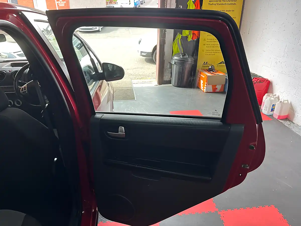 Used 2010 Mitsubishi Colt CZ2 Red - Interior and Exterior details 13