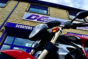 Used 2010 Mv Agusta R989 Brutale Red - Interior and Exterior details 10