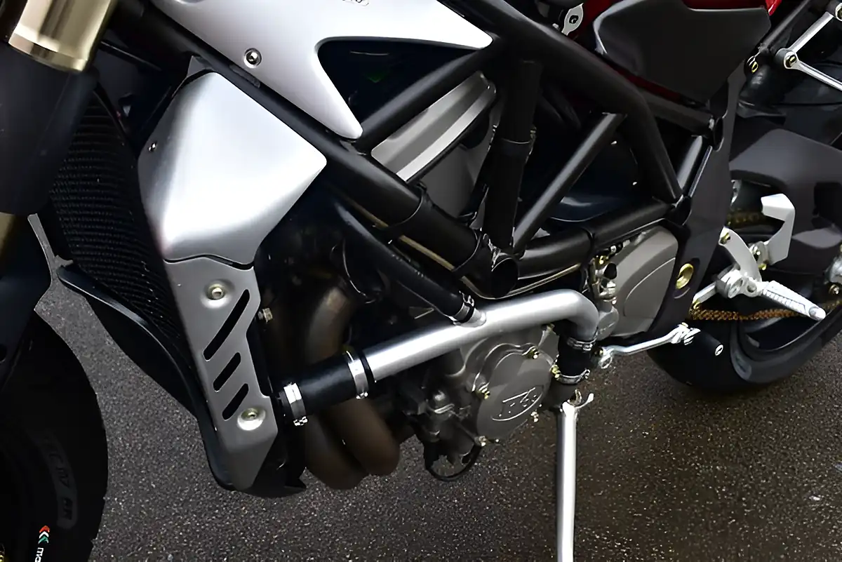 Used 2010 Mv Agusta R989 Brutale Red - Interior and Exterior details 11