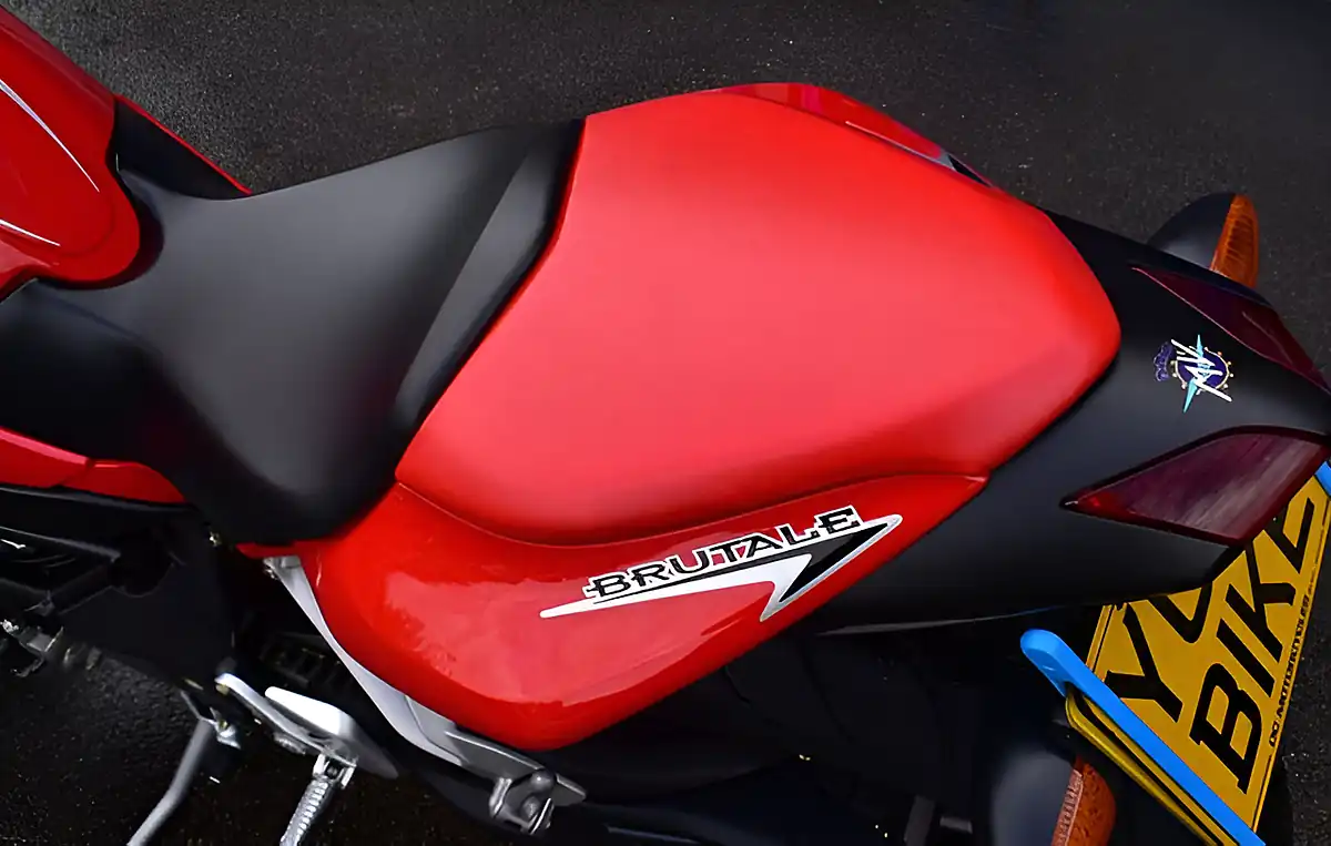 Used 2010 Mv Agusta R989 Brutale Red - Interior and Exterior details 13