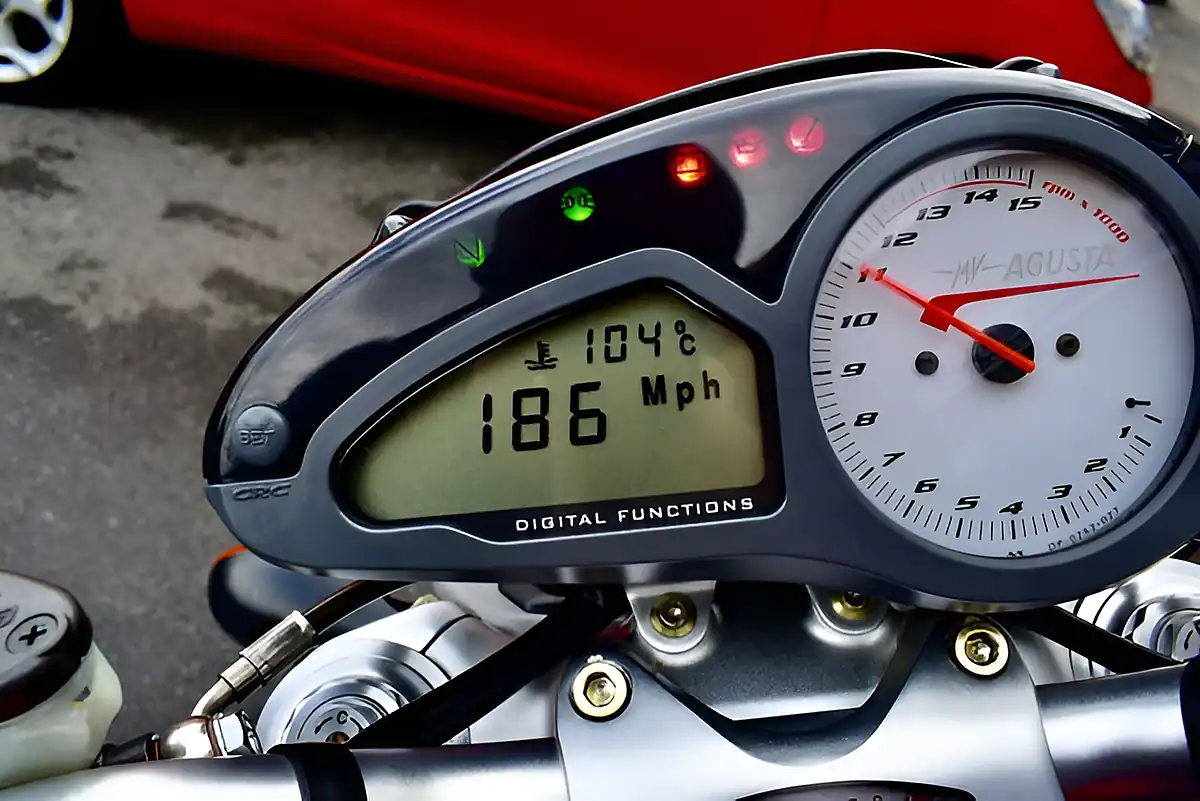 Used 2010 Mv Agusta R989 Brutale Red - Interior and Exterior details 19