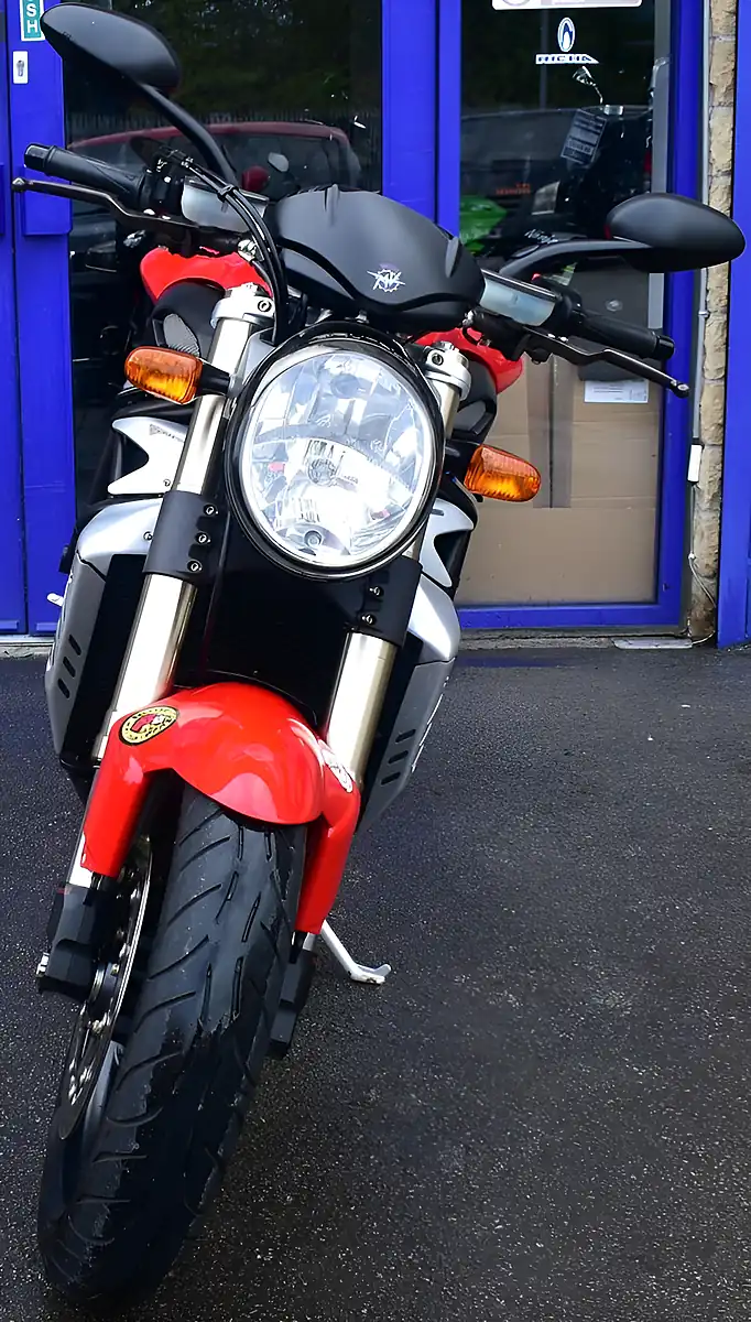 Used 2010 Mv Agusta R989 Brutale Red - Interior and Exterior details 3