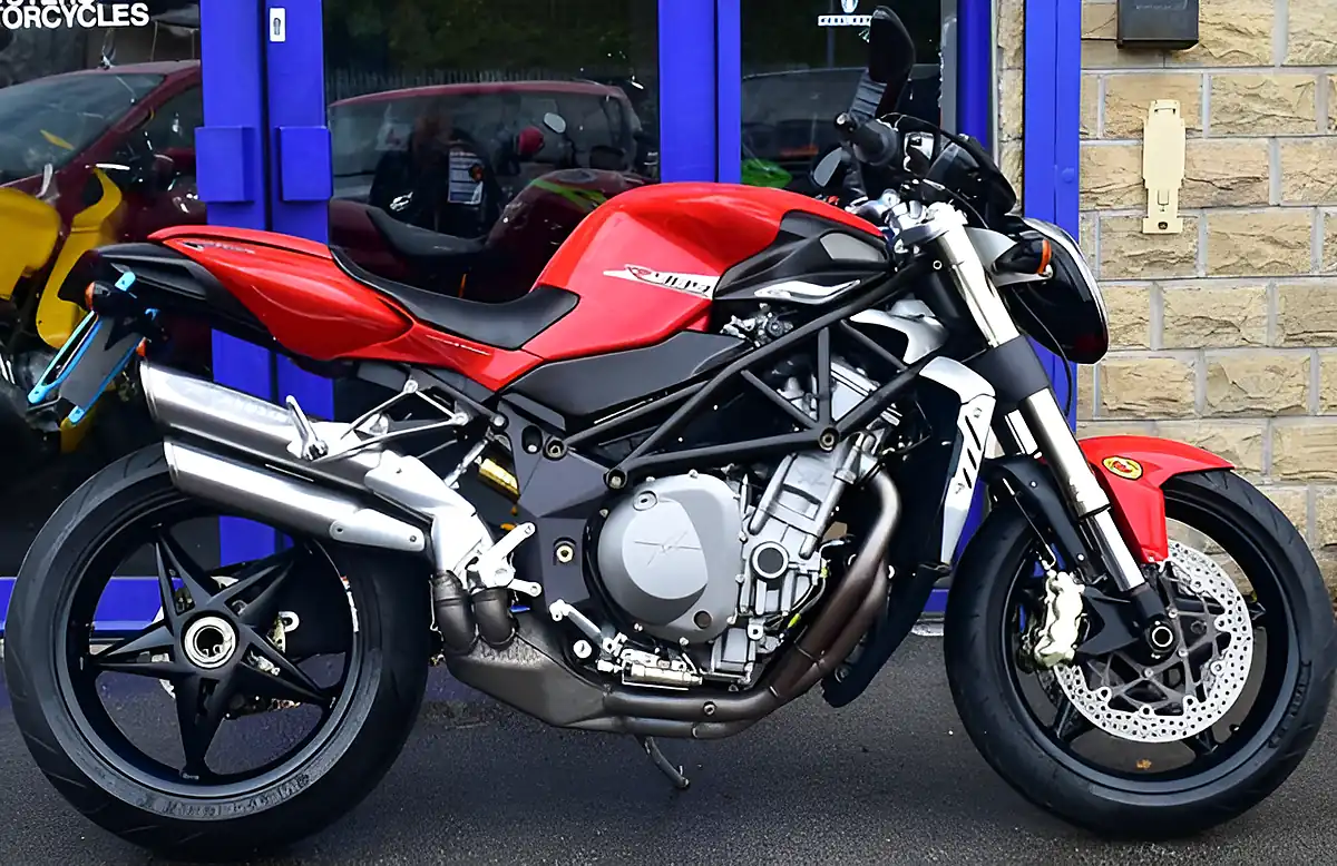 Used 2010 Mv Agusta R989 Brutale Red - Interior and Exterior details 5