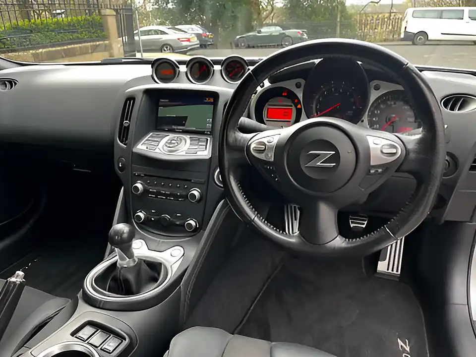 Used 2010 Nissan 370Z GT Silver - Interior and Exterior details 15