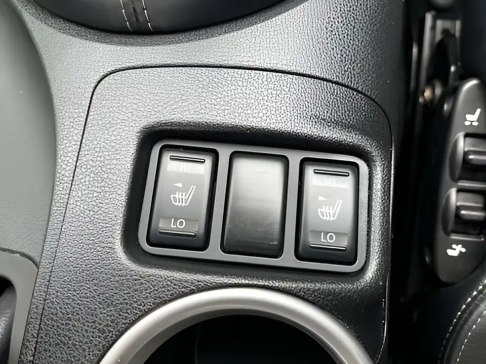 Used 2010 Nissan 370Z GT Silver - Interior and Exterior details 16