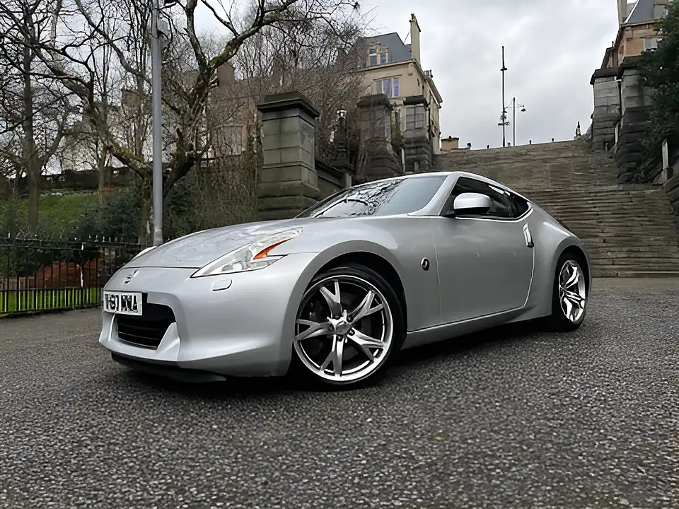 Used 2010 Nissan 370Z GT Silver - Interior and Exterior details 17