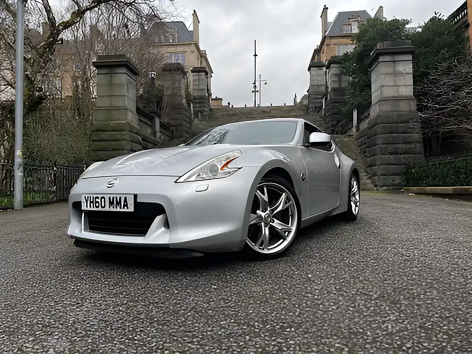 Used 2010 Nissan 370Z GT Silver - Interior and Exterior details 18