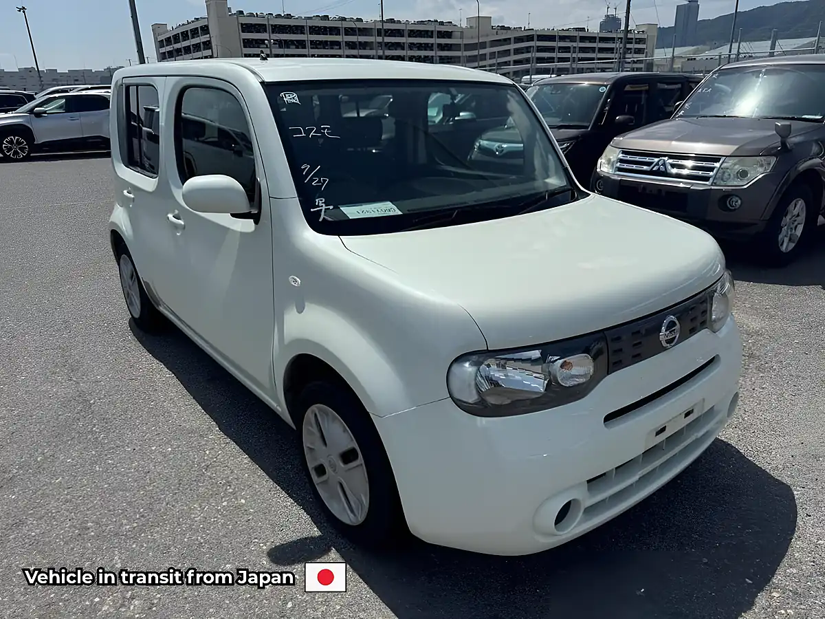 Used 2010 Nissan Cube M Selection White - Front View