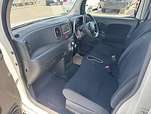 Used 2010 Nissan Cube M Selection White - Interior and Exterior details 10
