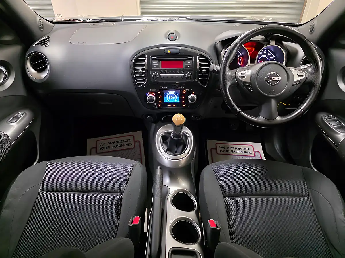 Used 2010 Nissan Juke Acenta Grey - Interior and Exterior details 13