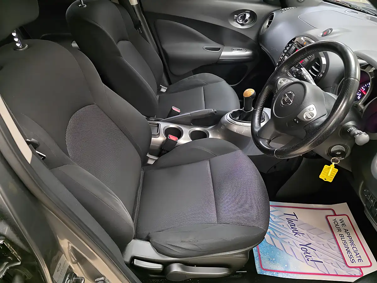 Used 2010 Nissan Juke Acenta Grey - Interior and Exterior details 9