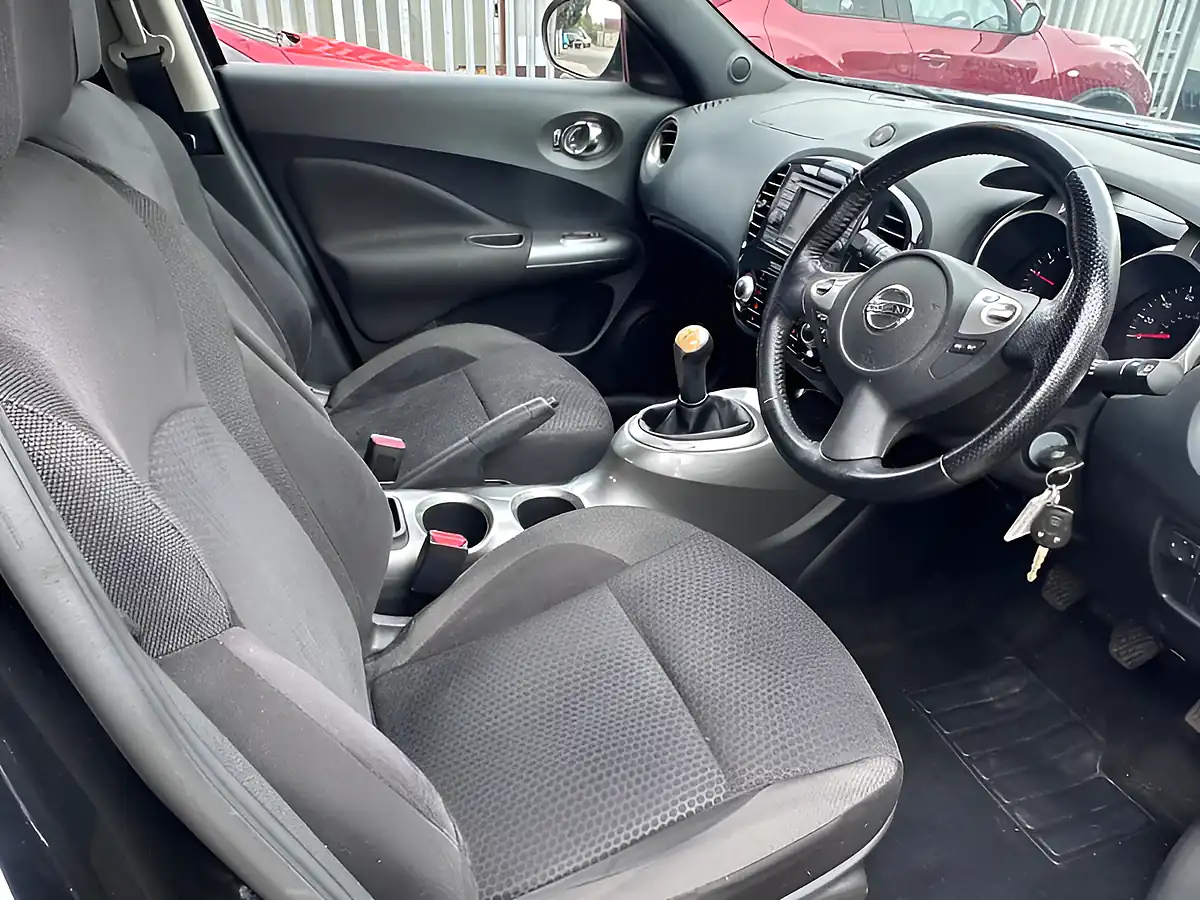 Used 2010 Nissan Juke Acenta Premium Black - Interior and Exterior details 14