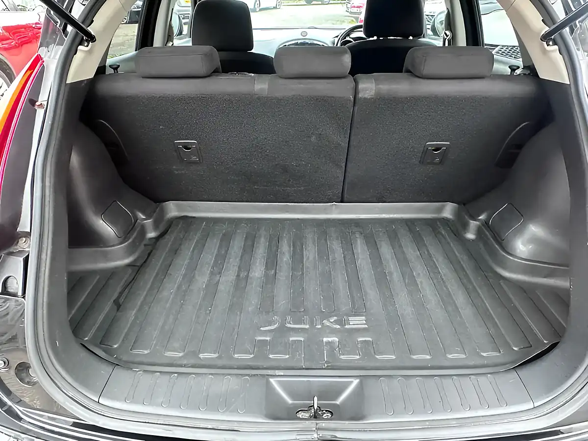 Used 2010 Nissan Juke Acenta Premium Black - Interior and Exterior details 17