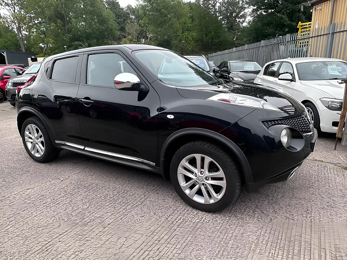 Used 2010 Nissan Juke Acenta Premium Black - Interior and Exterior details 3